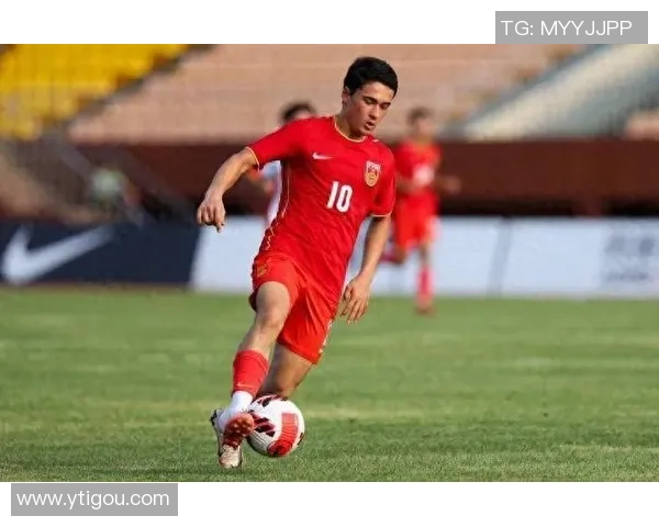 足球星3号聚焦：探索新一代天才球员崛起的背后故事与未来潜力