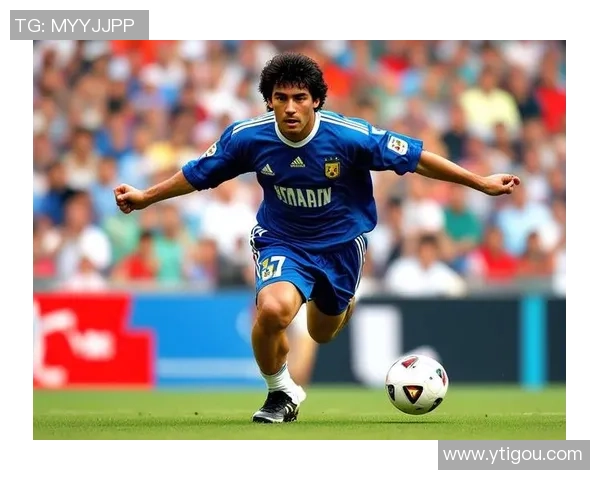 身穿17号球衣的足球明星:闪耀绿茵场的年轻天才与荣耀之路 身穿17号球衣的足球明星:闪耀绿茵场的年轻天才与荣耀之路