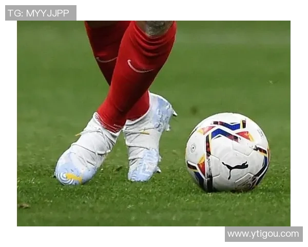 适合46码球星的足球鞋推荐 让你在赛场上尽显锋芒